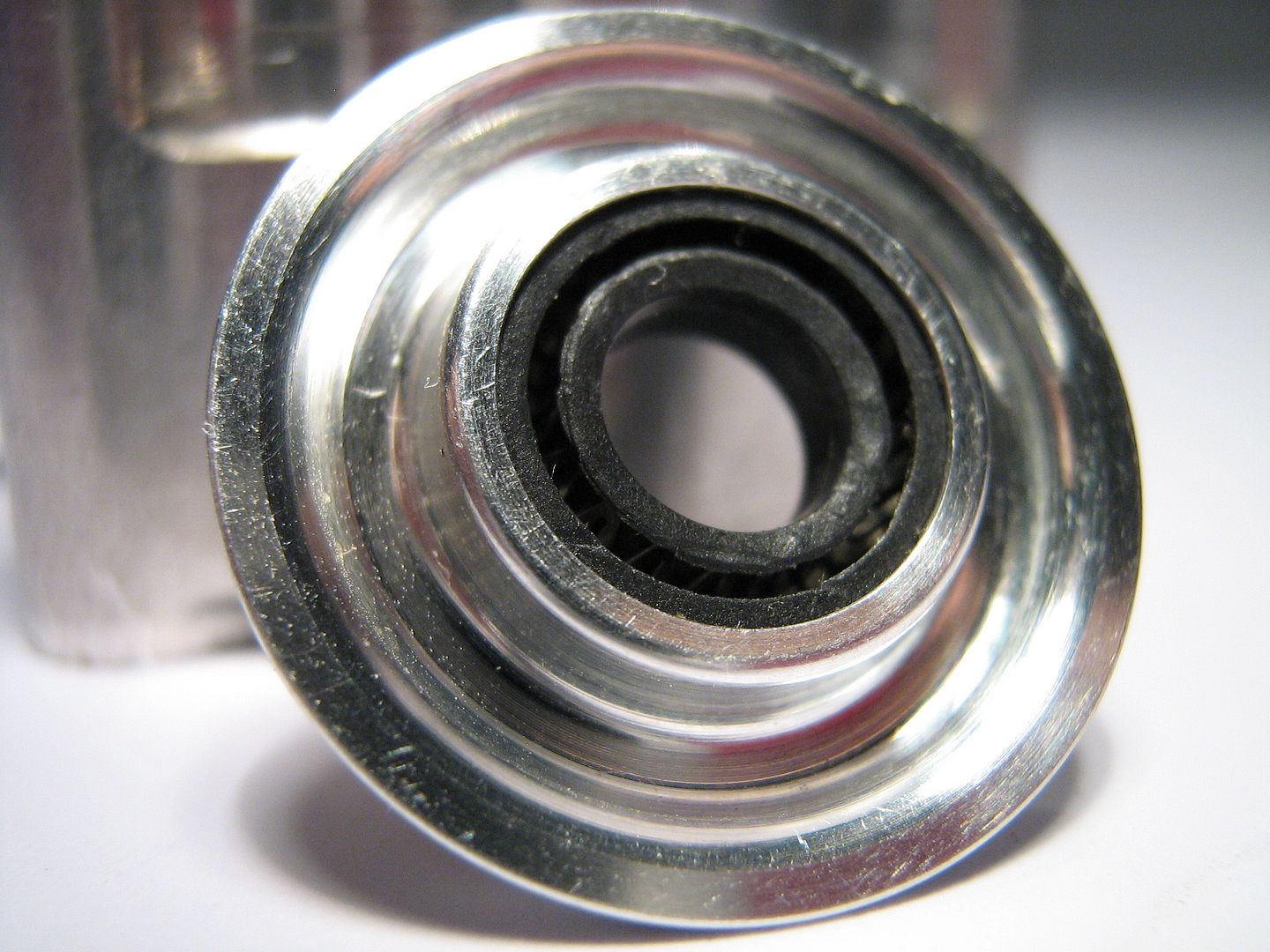 F1 Pneumatic Valve Spring, a closer look